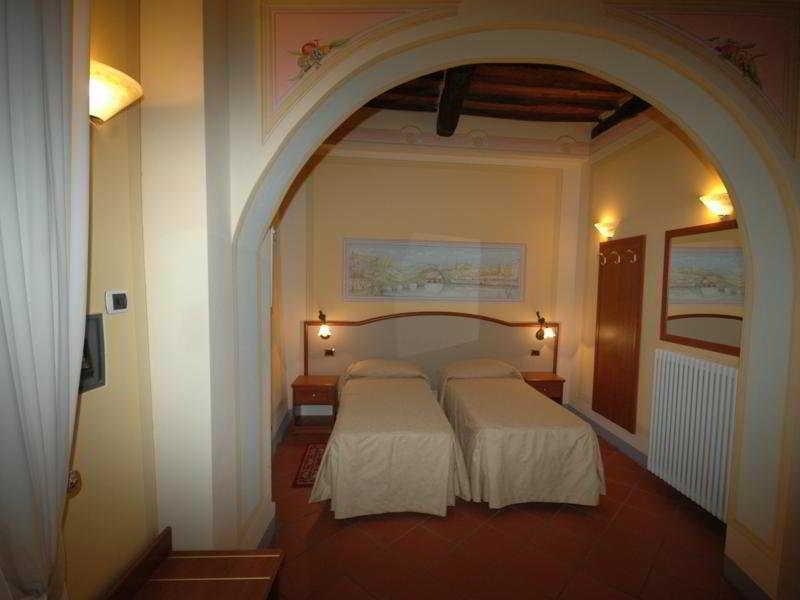 Dimora Dei Guelfi Luxury Rooms Lucca Luaran gambar