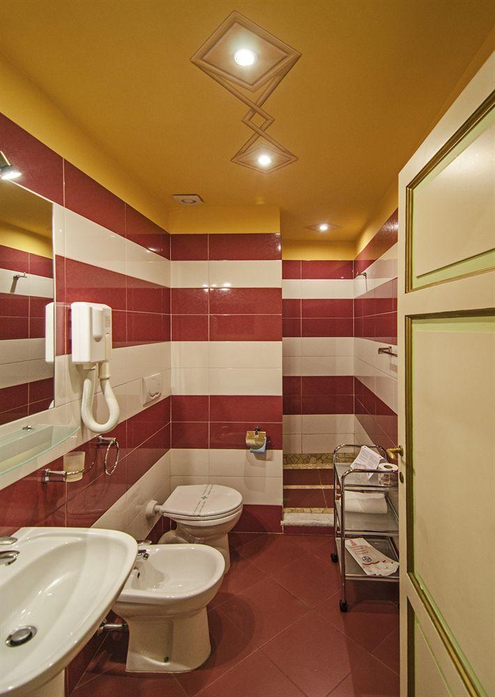 Dimora Dei Guelfi Luxury Rooms Lucca Luaran gambar