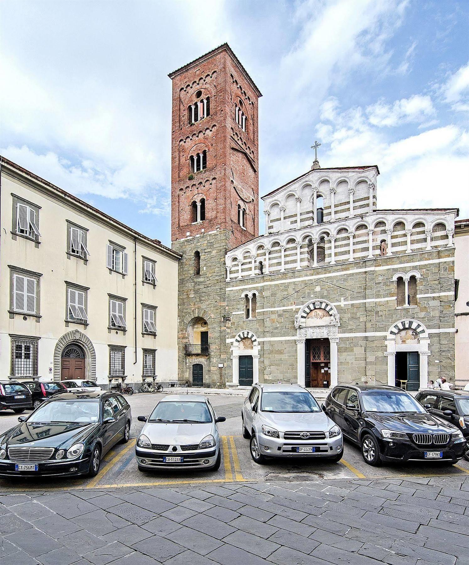 Dimora Dei Guelfi Luxury Rooms Lucca Luaran gambar