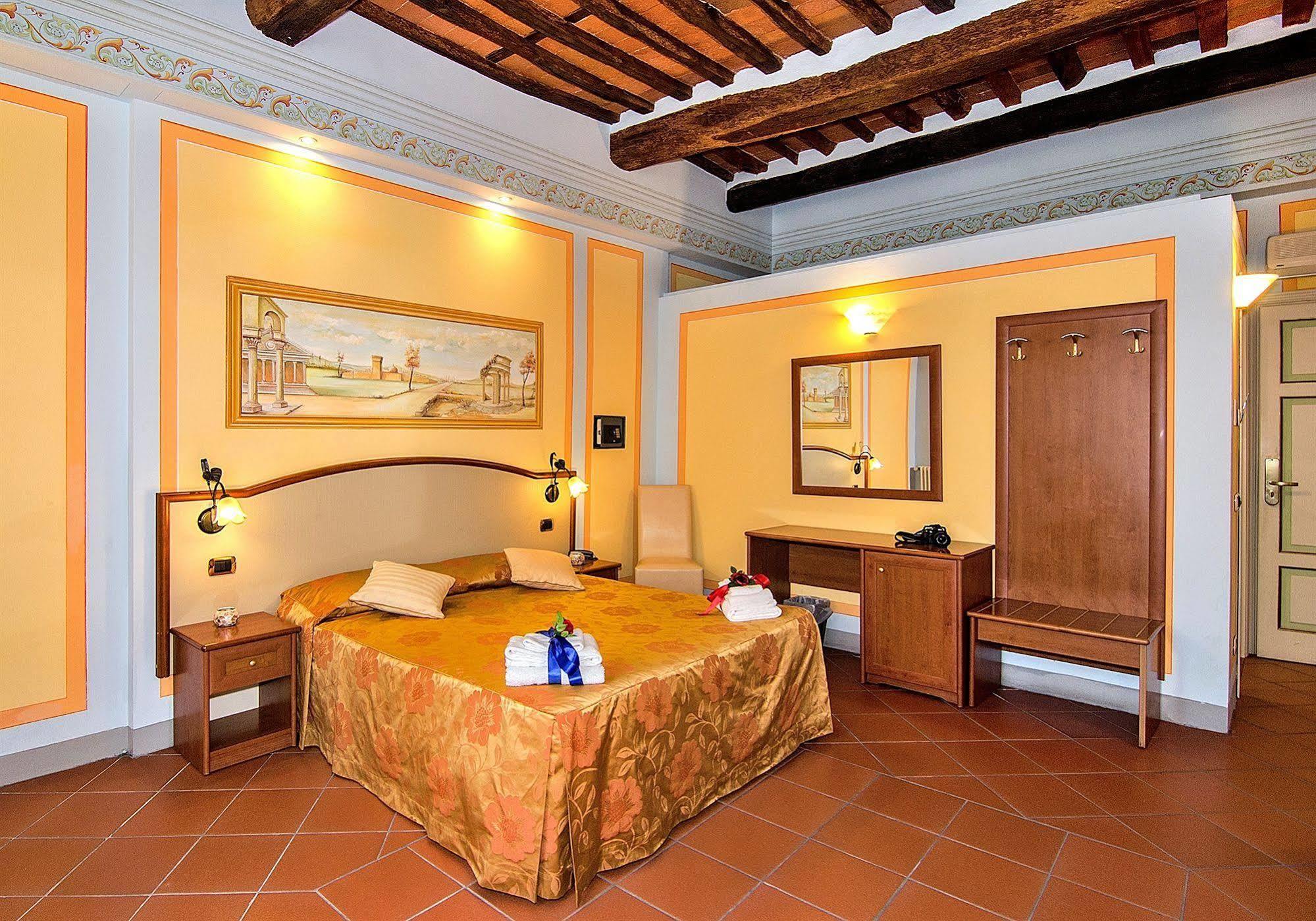 Dimora Dei Guelfi Luxury Rooms Lucca Luaran gambar