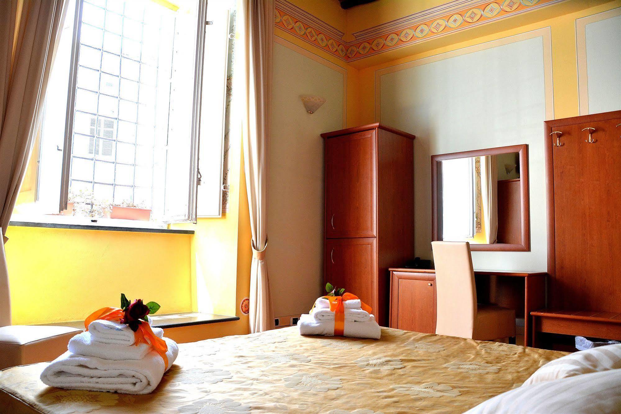 Dimora Dei Guelfi Luxury Rooms Lucca Luaran gambar