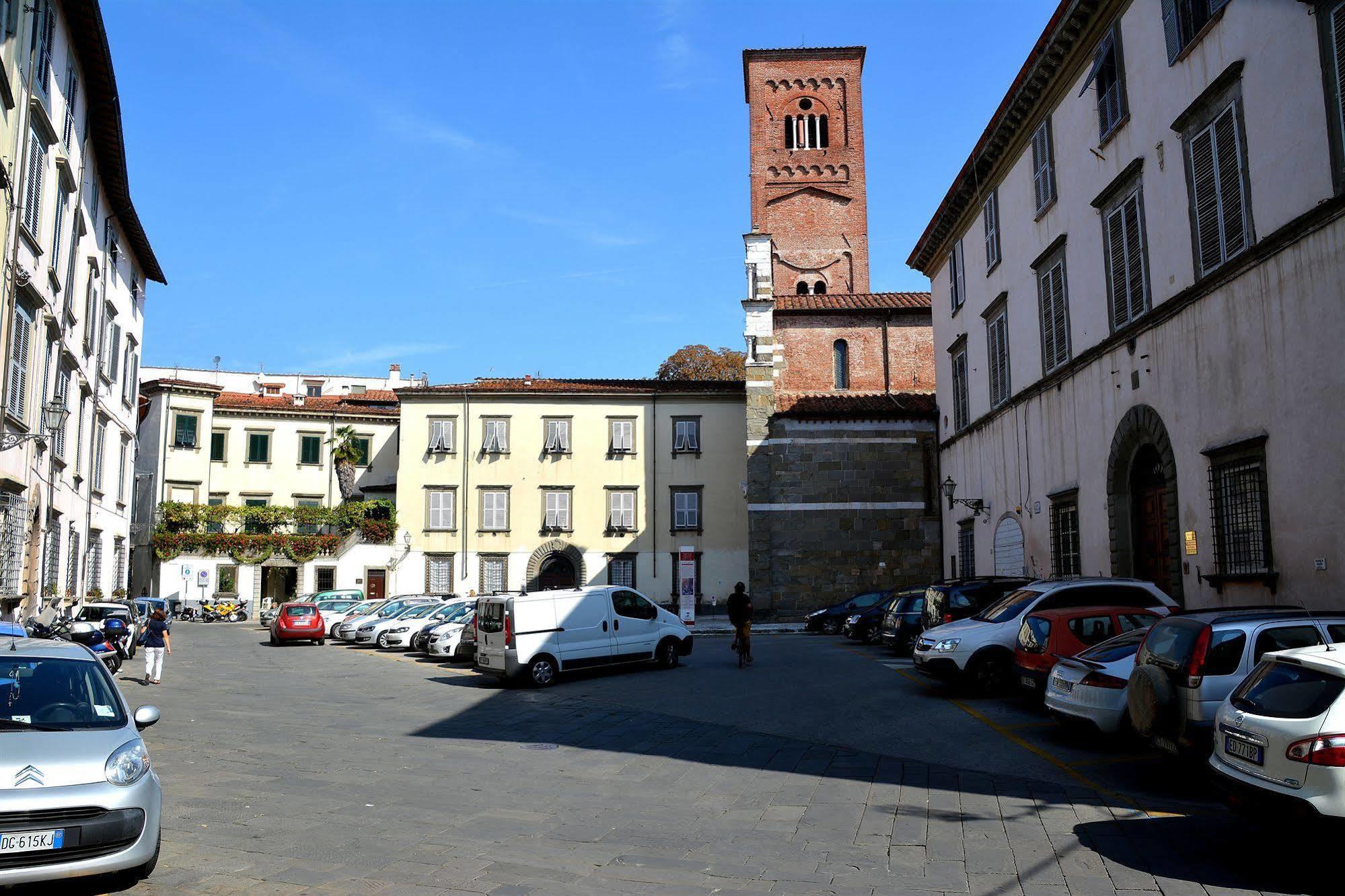 Dimora Dei Guelfi Luxury Rooms Lucca Luaran gambar
